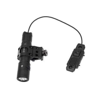 Фонарь подствольный SKYWOODS HUNTER ELK 2.0, 1200 люмен, выносная кнопка Фонарь подствольный SKYWOODS HUNTER ELK 2.0, 1200 люмен, выносная кнопка