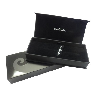 Перьевая ручка Pierre Cardin,De Style, корпус и колпачок - латунь с гравировкой, покрытие металл