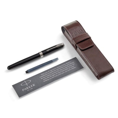 Подарочный набор Parker: Перьевая ручка Parker Sonnet Black Lacquer CT + чехол из экокожи