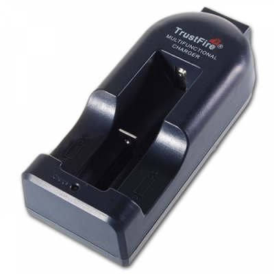 Зарядное устройство  маленькое 1*18650, 16340 Trustfire, TR002