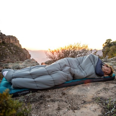 Ультралёгкий спальный мешок Naturehike CNK2350WS023 M400 хлопковый с капюшоном весна осень серый, молния справа